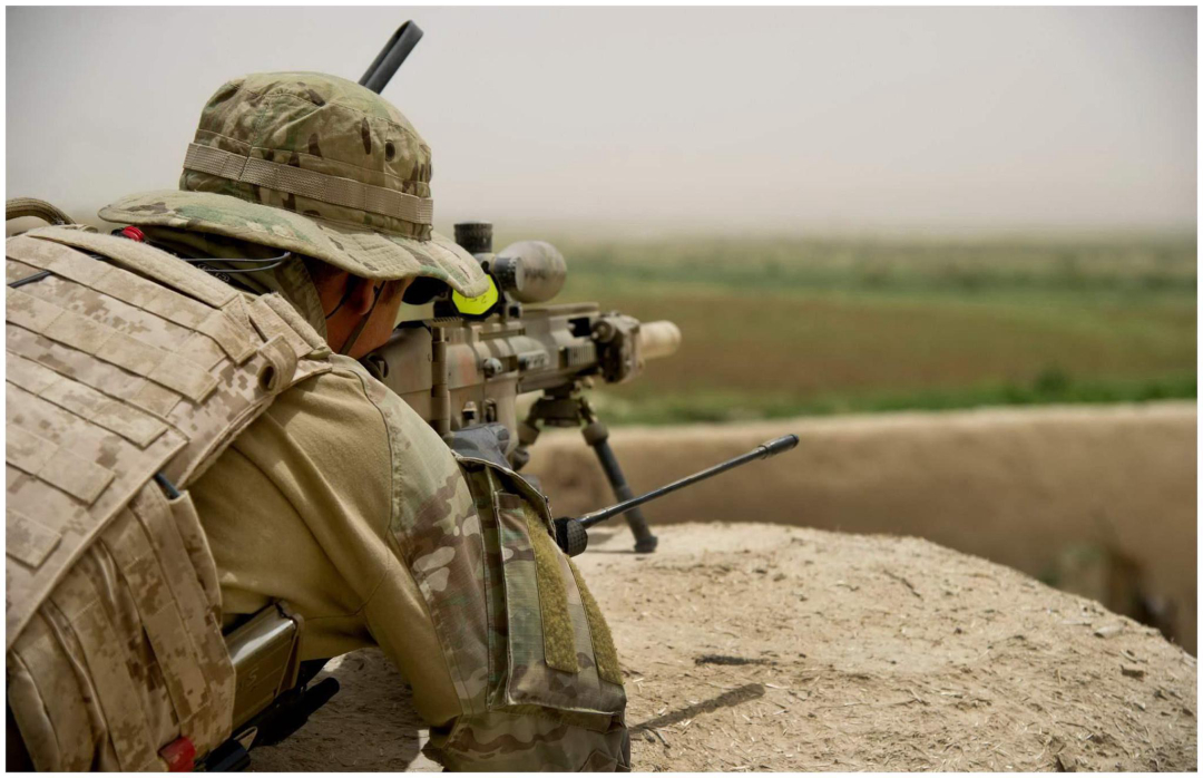 美军王牌狙击手，战时平均每两天杀一人，退役后却被邻居打成筛子