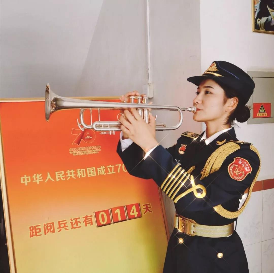 湖北美女神枪手：考入名校后参军，在部队获评优秀，还曾参加国庆70周年阅兵