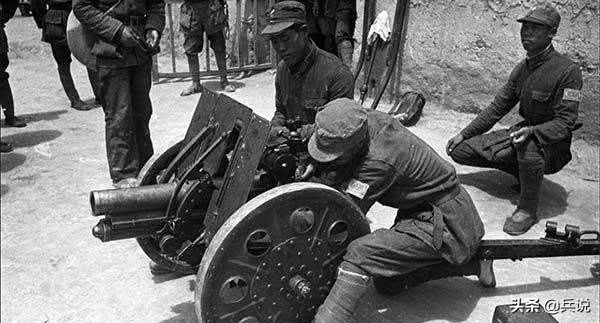 高手在民间：起义部队参照古法，制造各类土炮，轰开浏阳城
