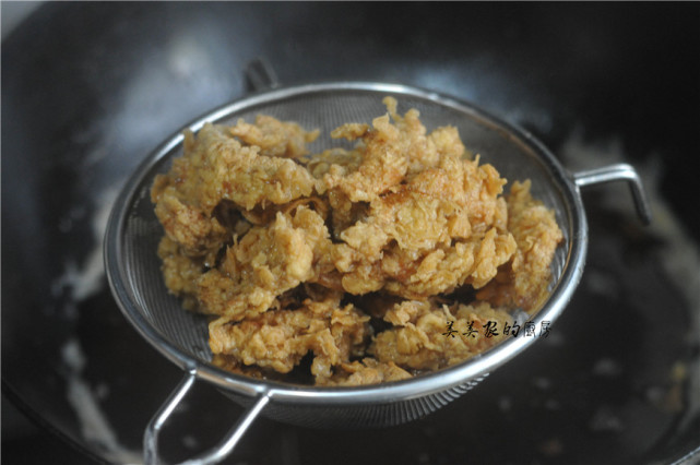 鸡胸肉的神仙吃法，外焦里嫩超酥香，每次做一盘，根本不够吃