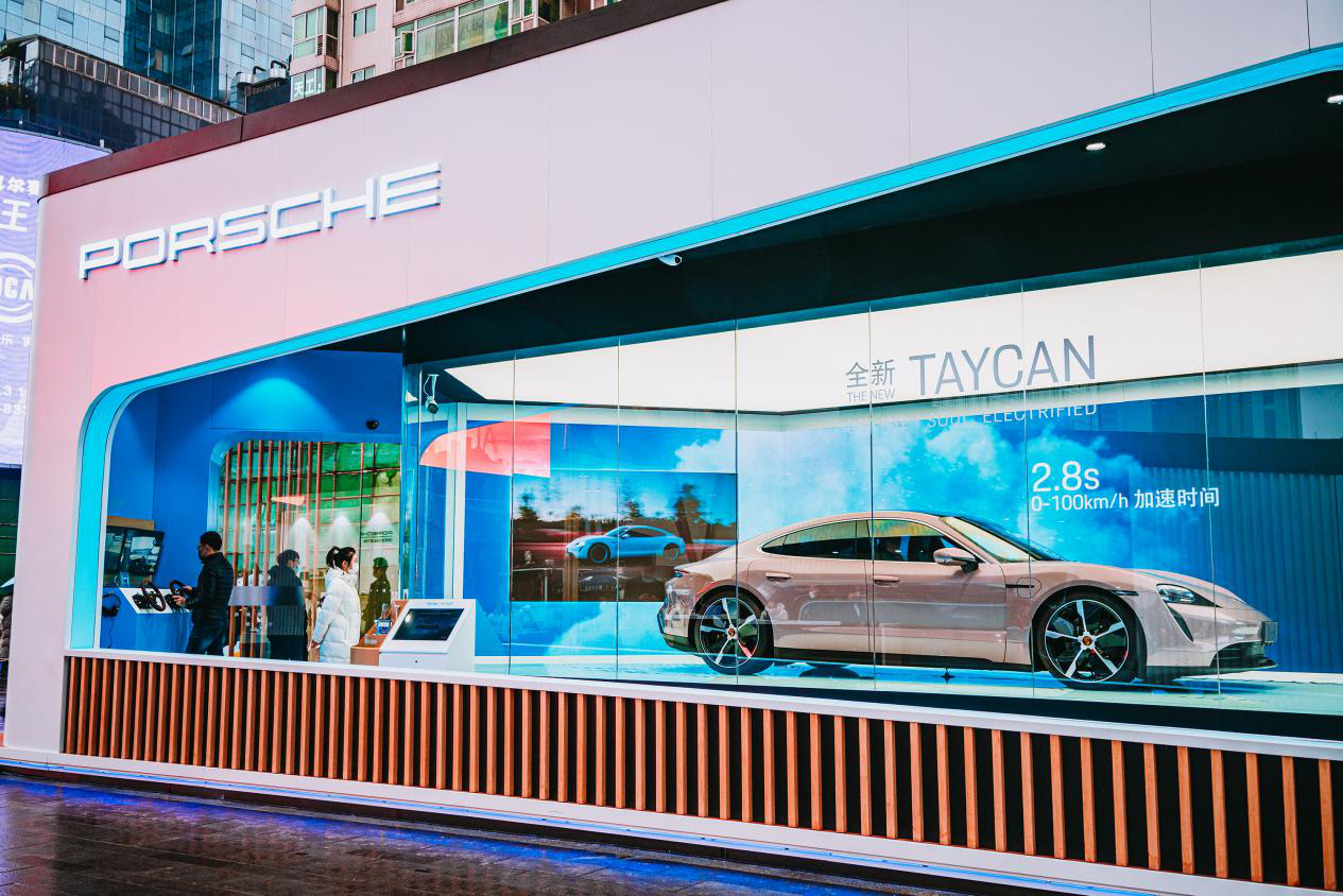 买不起Turbo S，选个Taycan“冰莓粉”还是可以的