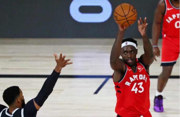 一戰刷4神蹟！暴龍橫掃概率升至74.8%，范喬丹52英呎三分太猛！（影）-黑特籃球-NBA新聞影音圖片分享社區