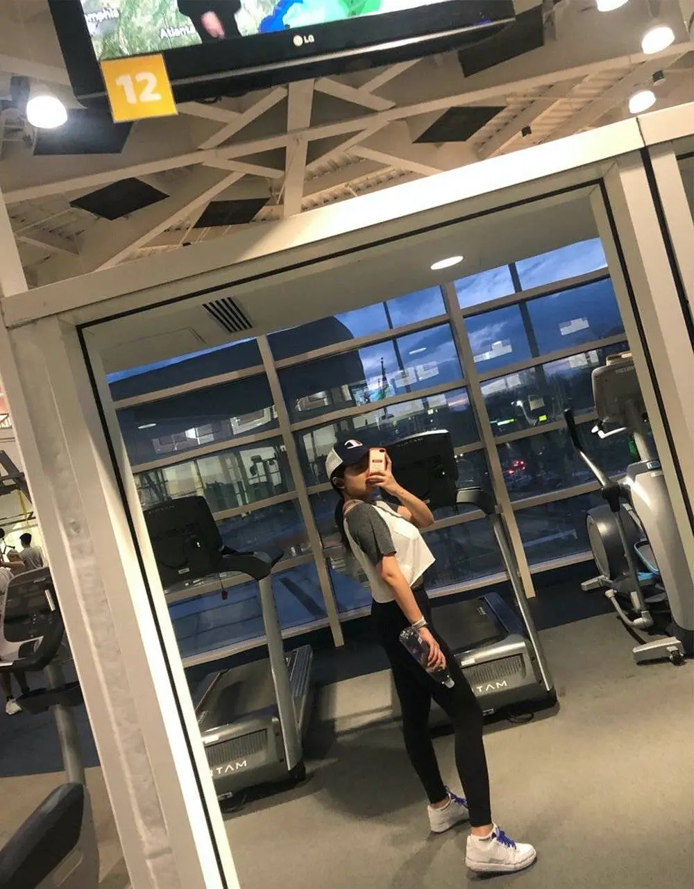 95后波士顿女留学生患肺癌去世了，生前她曾被网