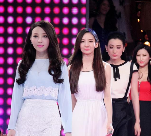 “非诚勿扰”火了10年全是托？你知道这些女嘉宾