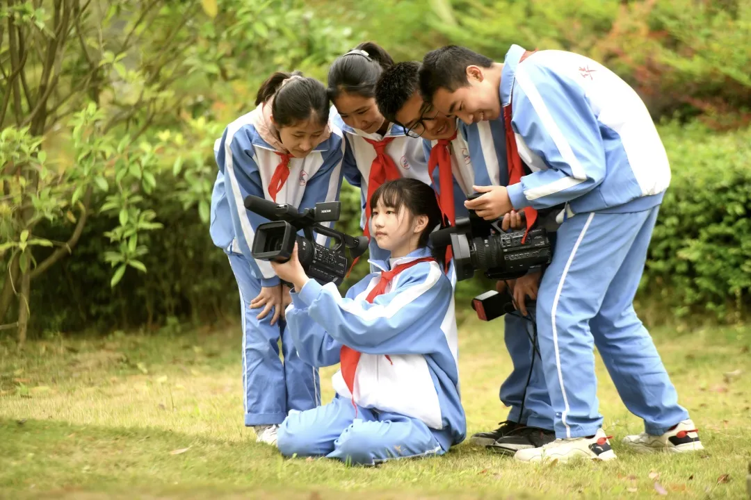 育人育心五育融合--新区中小学课后服务工作现场会在华阳中学召开