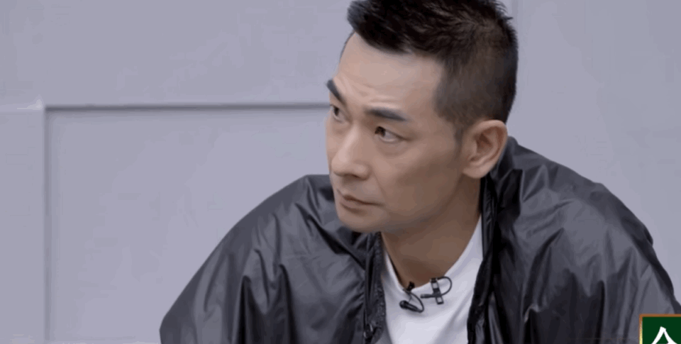 请接收！“披荆斩棘”的赵文卓变表情包大户，向你发射了一记流星锤……