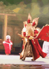 搞笑gif神评：一个人无聊起来什么都做得出来