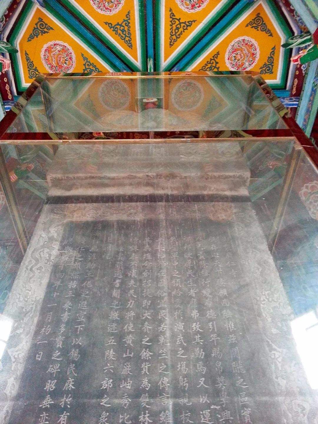 西安作为蒙藏与内陆联系的枢纽，地位重要，康熙在此建立藏传寺庙