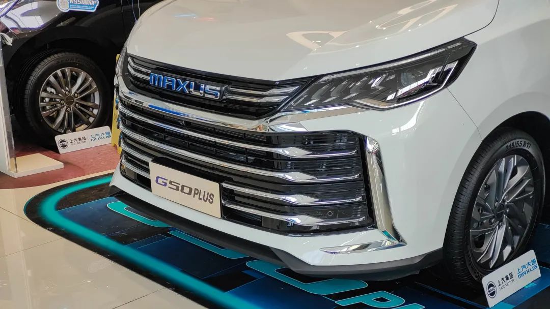 它比传祺M6强多了，堪称家用MPV中的智能担当