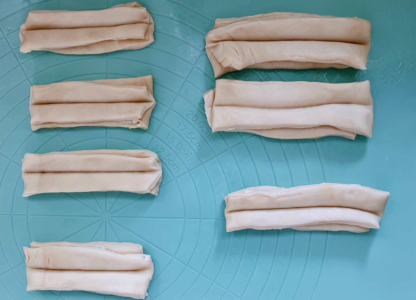 炸油條，不要只用酵母和雞蛋，好多人忘記加它，難怪吃著硬不酥脆