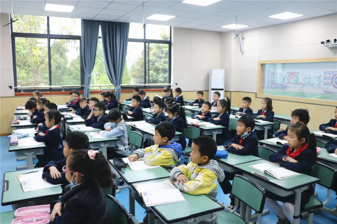 芳菲四月天 共赴成长约丨记双流实小外国语学校语文组成长精进课