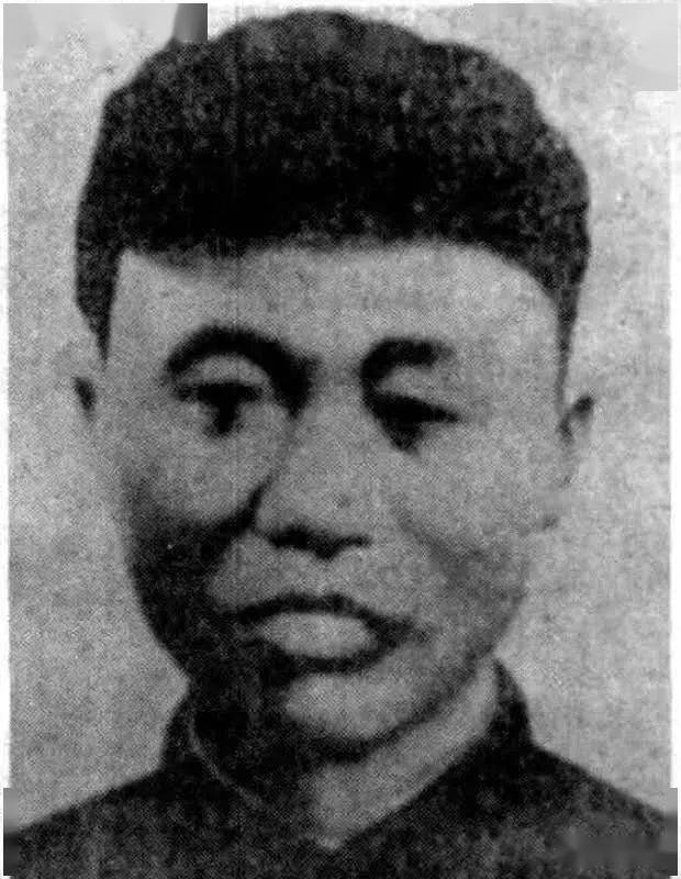 1985年，开国少将钟国楚探访一和尚，见面第一句话：老首长
