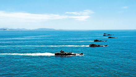 ����ս����������������У��Ѿ߱�Χ��֮����̨��װ�������ҿ���