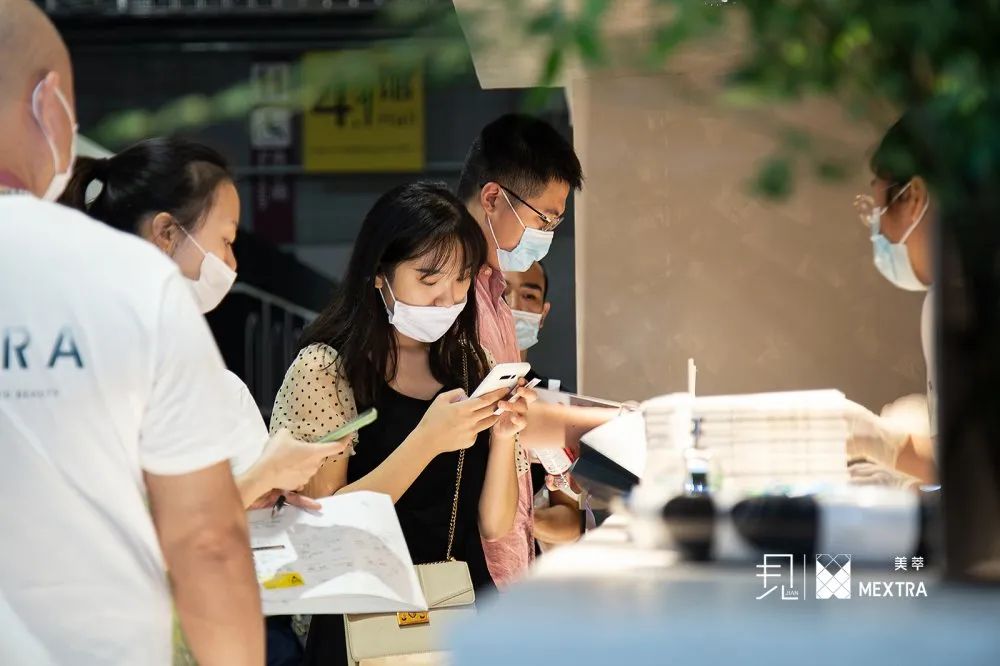 MEXTRA虹桥展丨共盈希翼，寻循本真自我，片墙隔而不断，</p><p style=