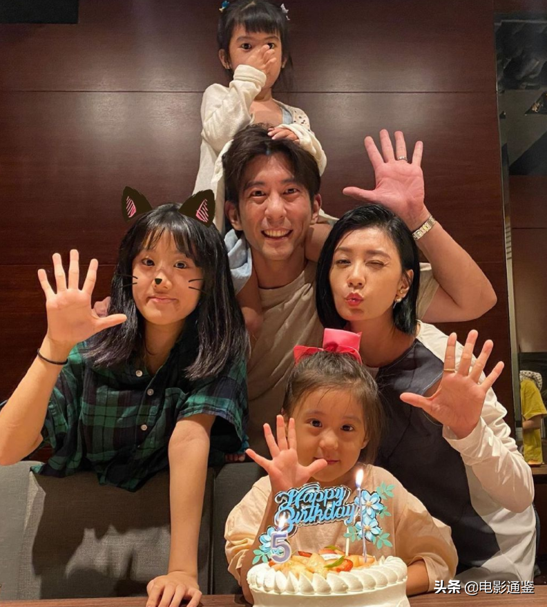 修杰楷三个宝贝又出镜，修思羽越发古灵精怪，5岁咘咘成焦点