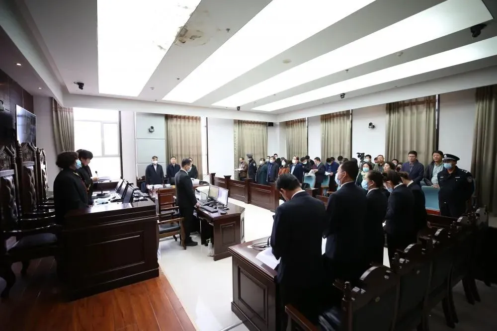 山西著名矿老板、有组织犯罪集团头目王见刚获刑25年