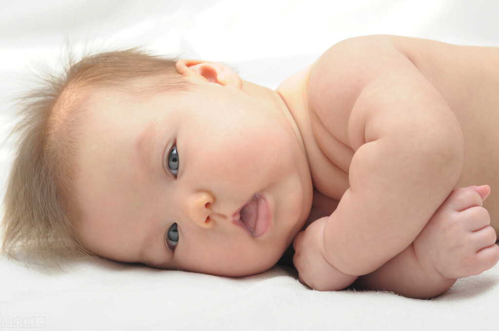 育婴师分享帮宝宝睡出好头型的妙招