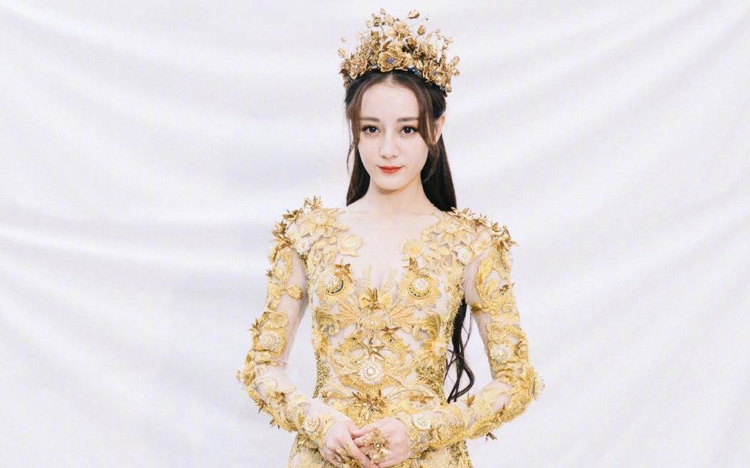 迪丽热巴这个生日过得略显“冷清”，除了粉丝，圈内无人送祝福