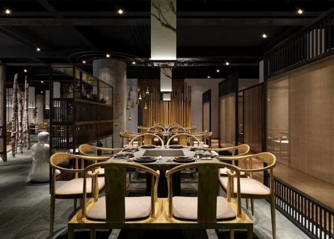 吃烤肉时服务员询问你换不换纸，其实是一种暗