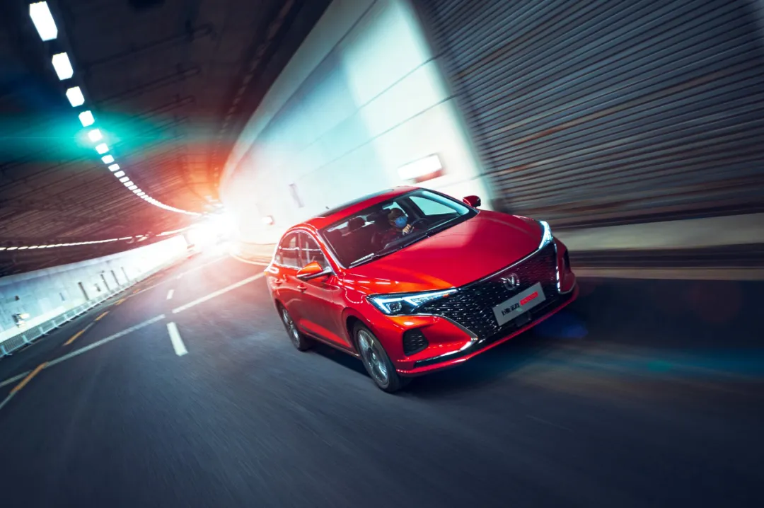 “四门拆卸”后碰撞，长安逸动PLUS何来的自信？