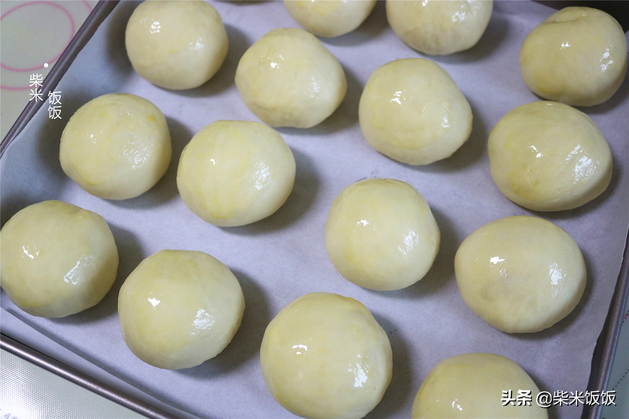 晚上烤一盘，第二天的早餐就有了，奶香浓郁，香软好吃