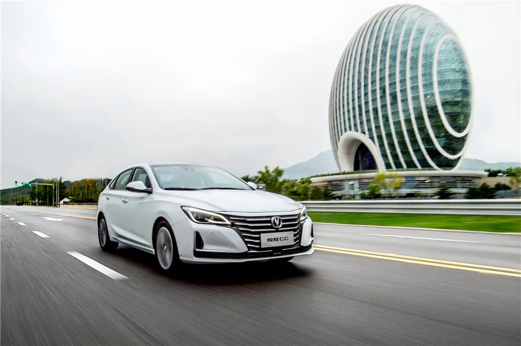 10万级入门家轿之争，锐程CC就是这么香