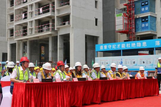 中建七局南方公司东莞万象府回迁地块项目地下室封顶