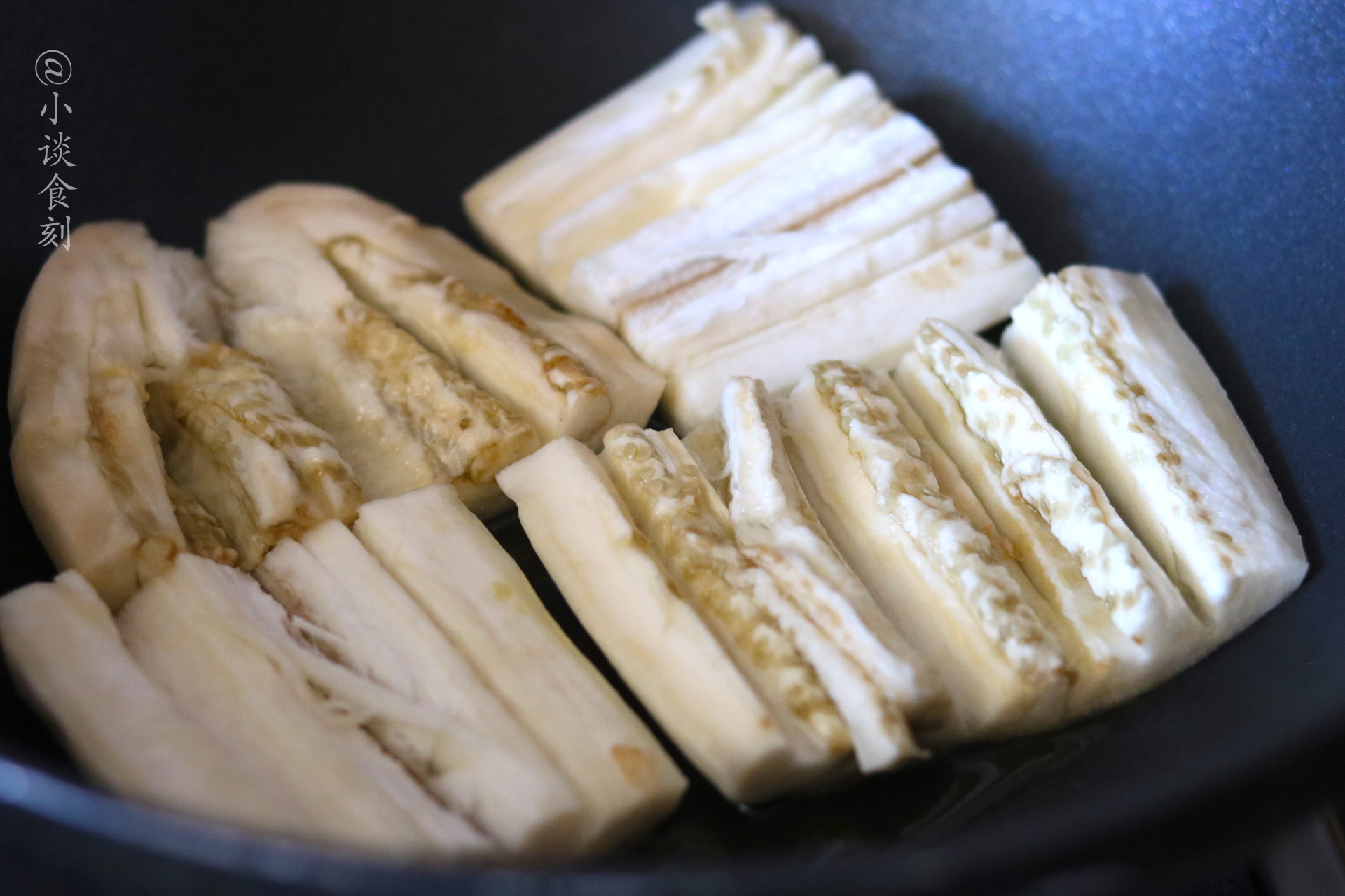 这茄子吃一次就爱上了，不炒不炖，造型好口感嫩，越吃越香