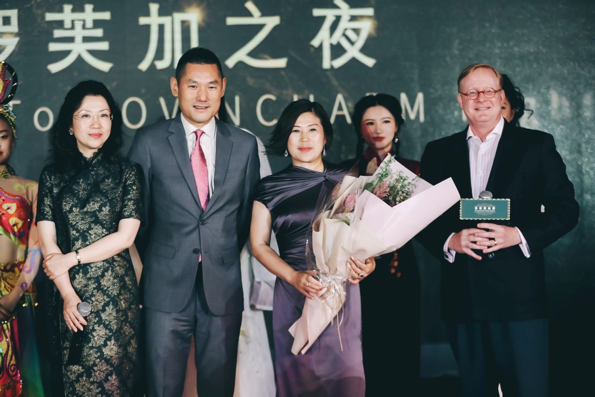 海派風尚節開幕，羅芙加倡導新時代女性的獨特之美