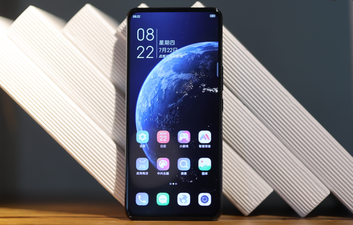 为什么国产手机已经量产屏下相机，而苹果还在用“丑陋”的刘海？