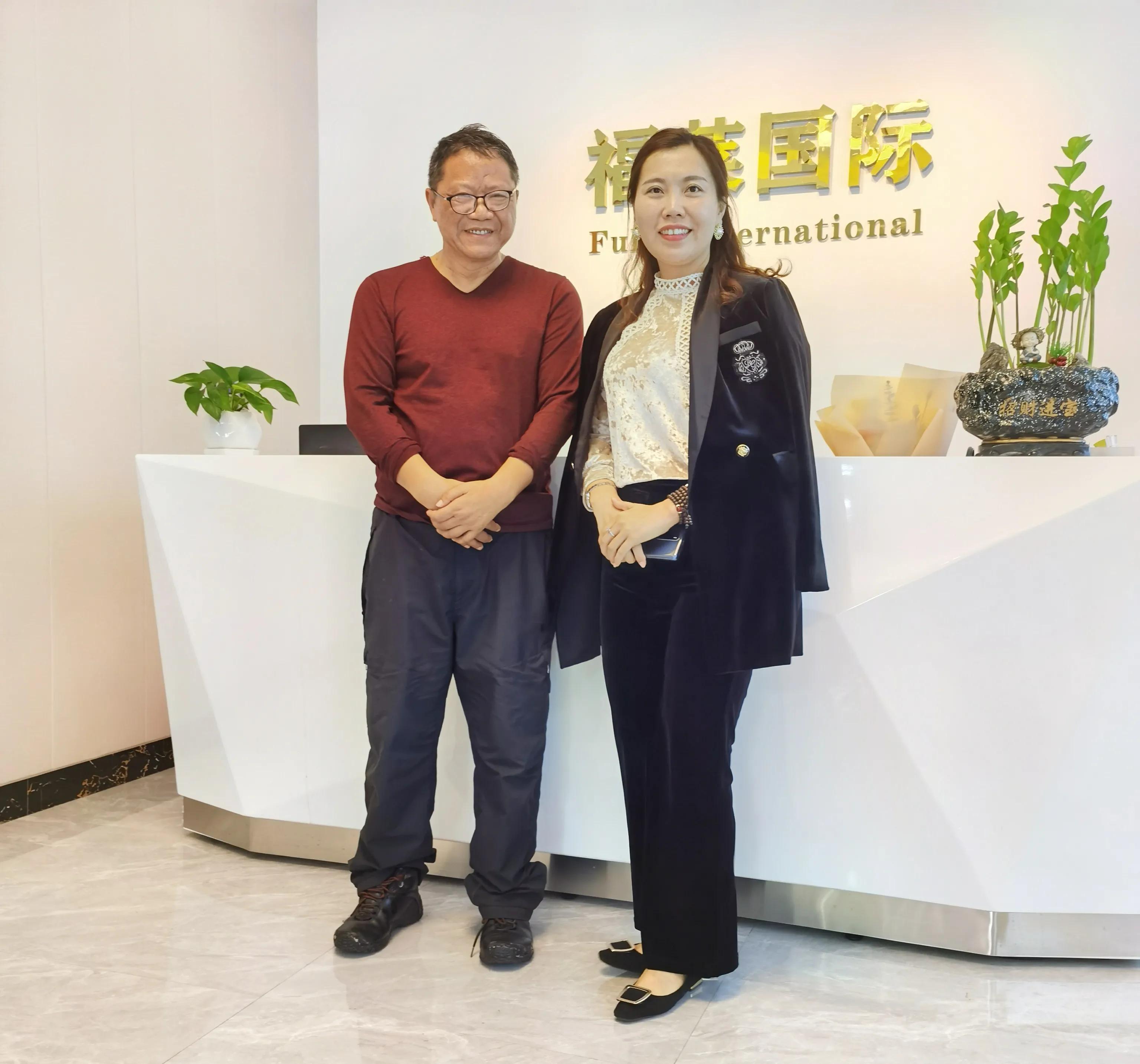 新春伊始，曾祥裕在广州为白领青年成功开办两期赣州杨公古法风水学习班
