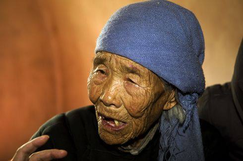 19岁沦为日军慰安妇，被糟蹋致精神失常，临终前