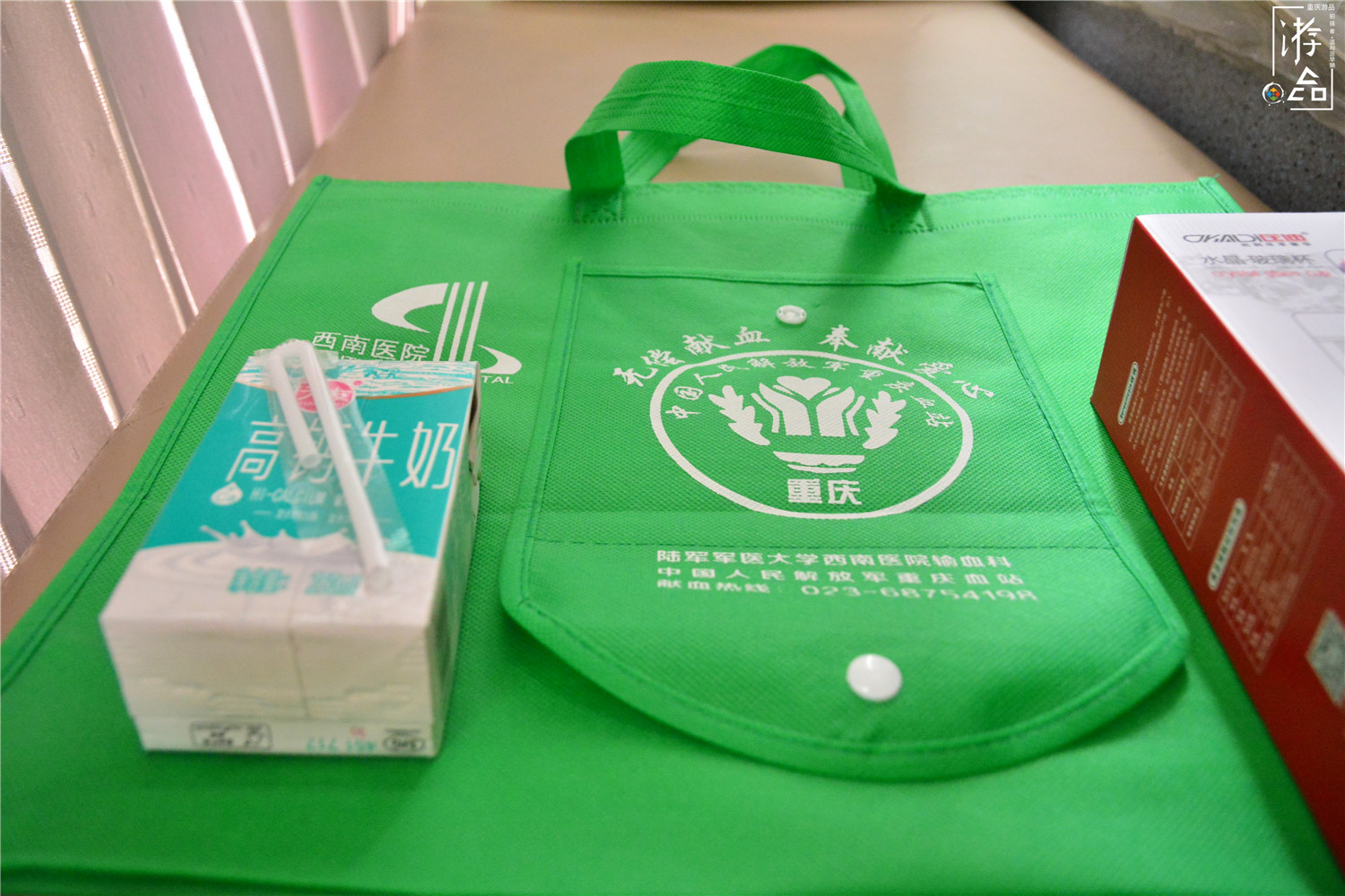 重庆无偿献血记：针头与笔芯一样粗，但抽血却不是最痛的环节