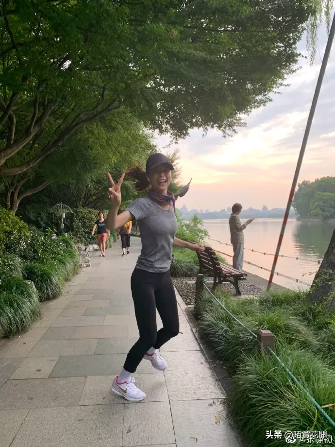 这个时代成年人想要的快乐有多难？致敬每一个