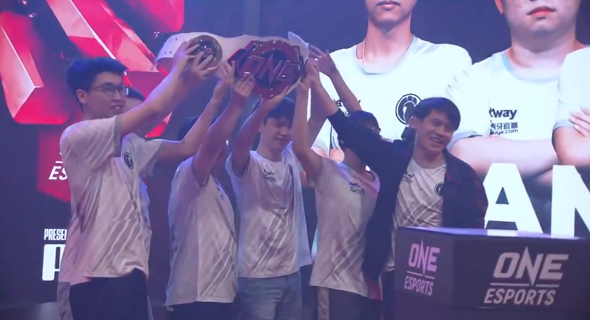 IG lets 2 chase after 3 go against a day to break up dish, netizen fall out is faster than turning over a book, the spot apologizes to EMO