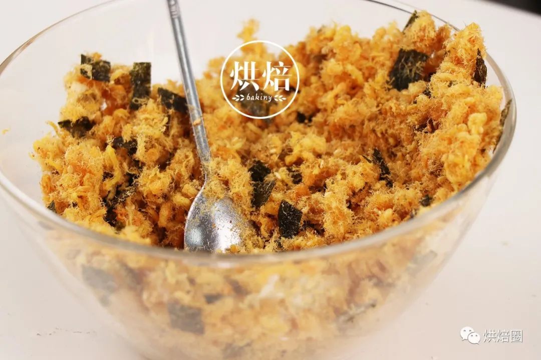 我用糯米粉可以做壽司包上肉鬆蛋黃餡比青團好吃