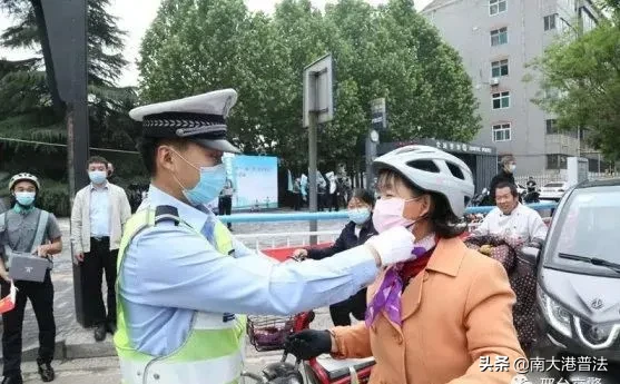 今天起 不系安全带要挨罚 骑电动车不戴头盔 4种