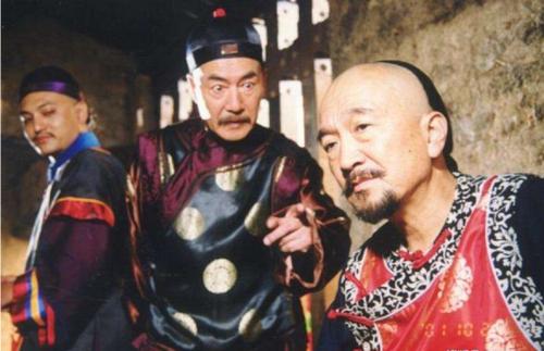 2020年娱乐圈去世的12人：熬过新冠却没躲过死神