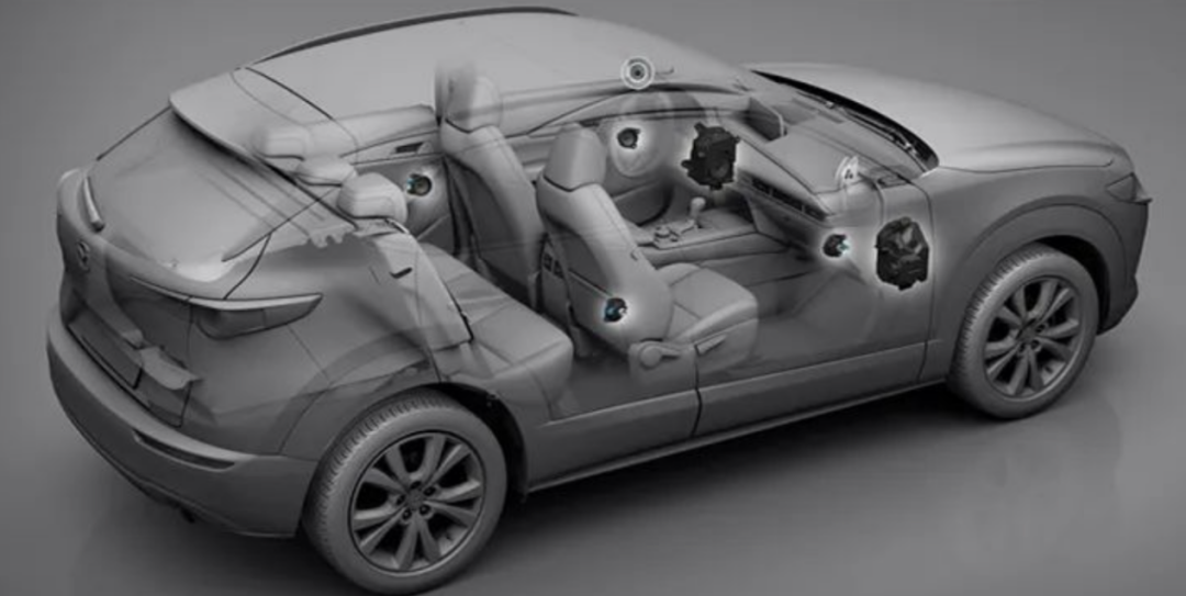 操控与空间感如何抉择？长安马自达CX-30表示二者皆要