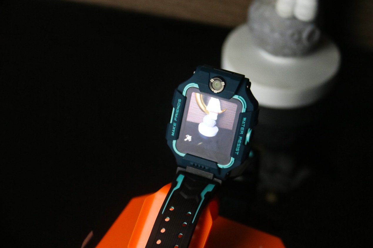 儿童电话手表两大巅峰力作比拼？王者之师，火力全开