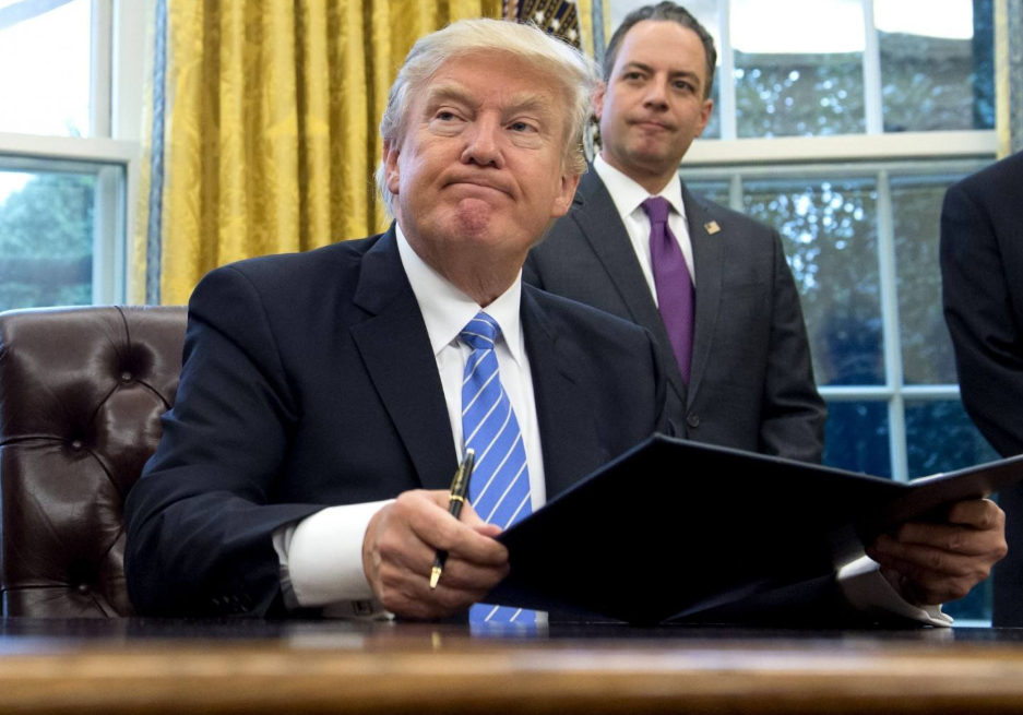 预言成真！美国死亡病例接近十万，特朗普：未来三天降半旗致哀