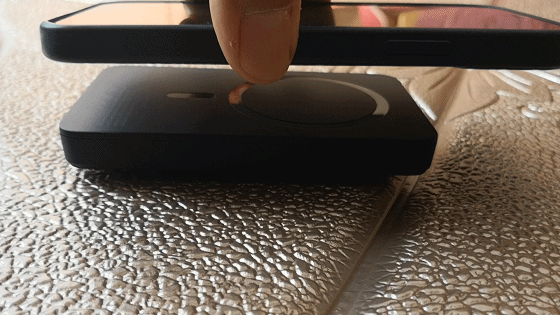 充满能量只需轻轻一碰-努比亚迈飞Magsafe磁吸充电宝试用