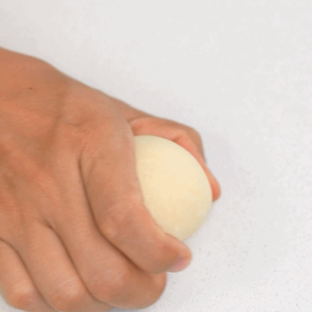 爱吃肉的一定要试试这款面包，咬上一口满满的肉块，幸福感爆棚