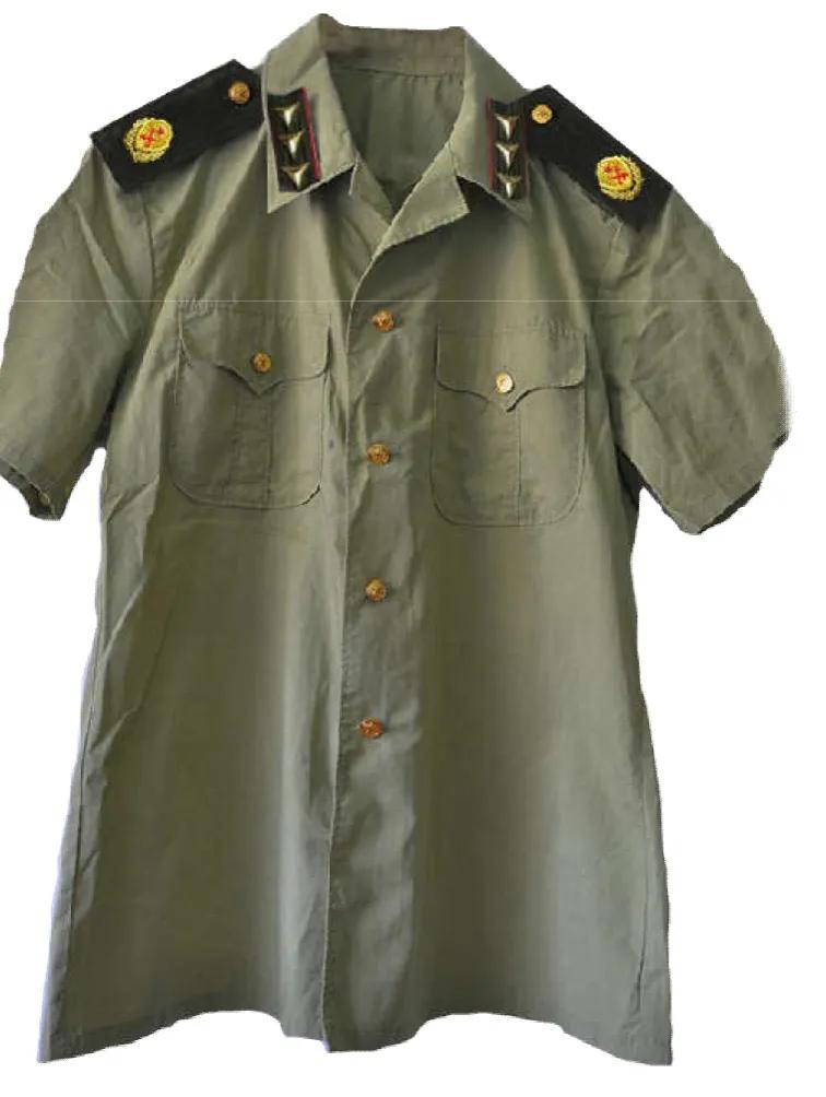 默默付出70载监狱警察70年警服变迁