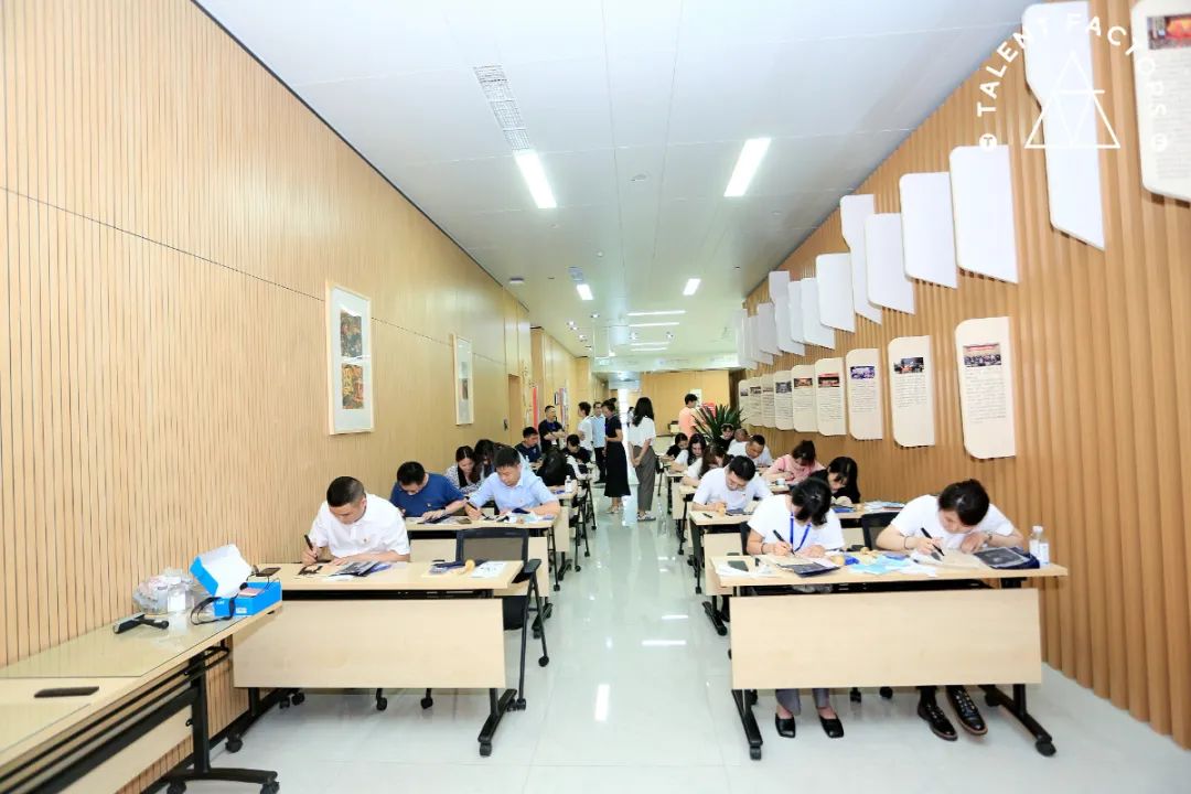 才聚蓉城·闪耀青羊丨成都人才集市火热开市