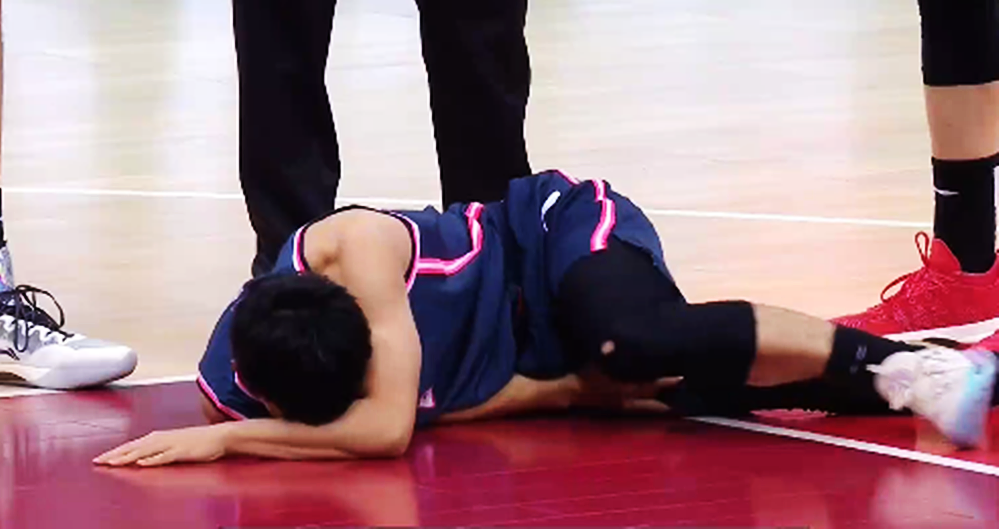 Battle of CBA Beijing another name for Guangdong Province is too hot! Du Feng loses two high-ranking officers 2 times repeatedly, 