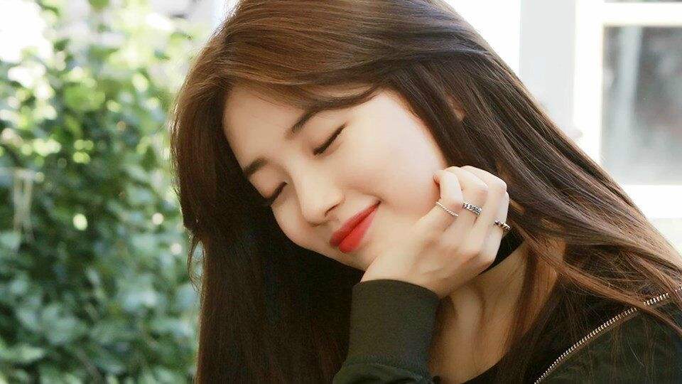 韩国娱乐圈中最让人意想不到的恋情！裴秀智可