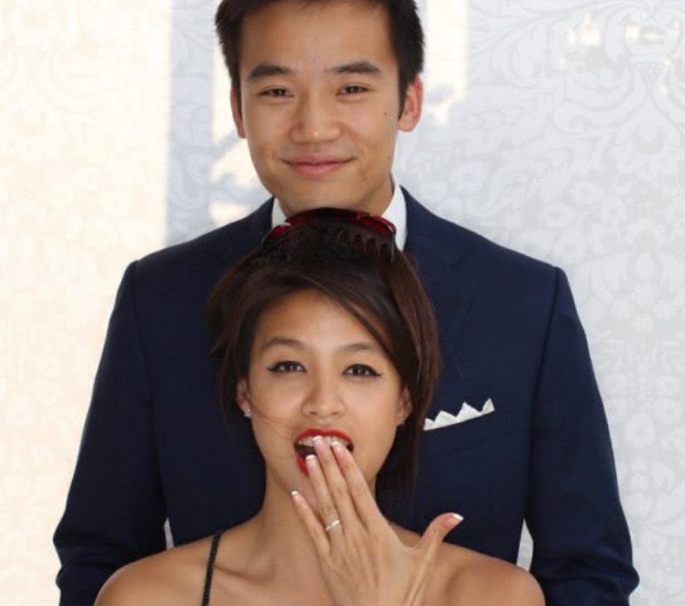 "最丑港姐冠军"晒素颜照，身材火辣，颜