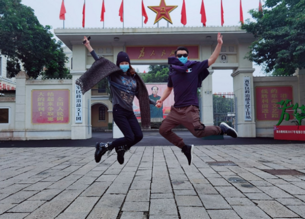 郑恺苗苗为女儿办百日宴！布置简朴不如普通家