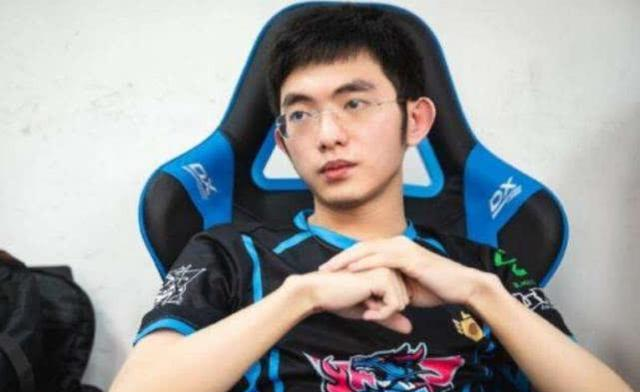 圣枪哥确定离开LNG，微博取关战队和老队友，去